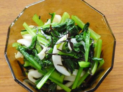 いかと小松菜の潮吹昆布あえ