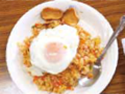 東ティモール料理！スパイシーな“ナシゴレン”