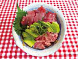 マグロ・アボカド丼